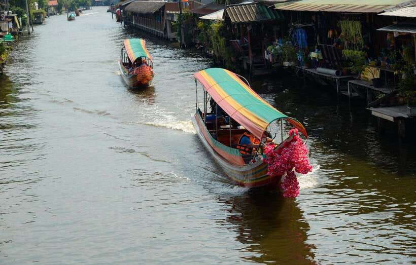 Bangkok: Longtail Boat Canal Cruise - The long-tail boat ride begins with city views