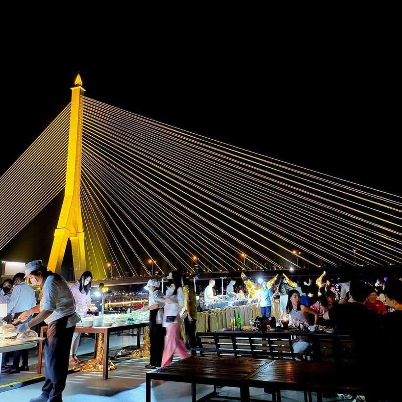 Bangkok: Luxury White Dinner Cruise Free Flow Beer and Wine - Key points to know before you book