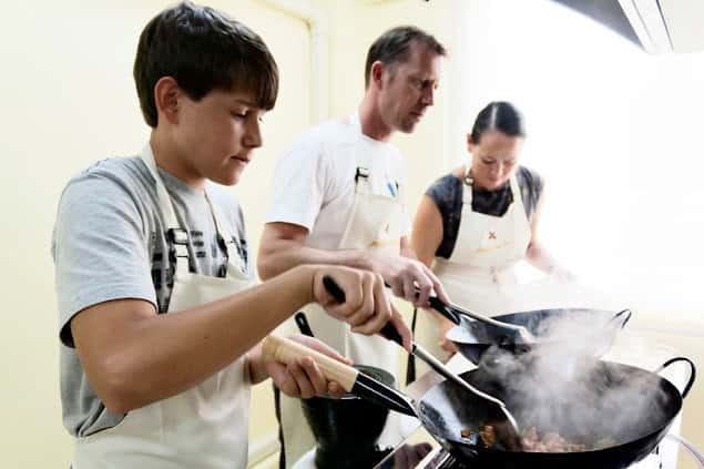 Bangkok: Maliwan Thai Cooking Class with Market Tour - Finding Maliwan near Banglumphu