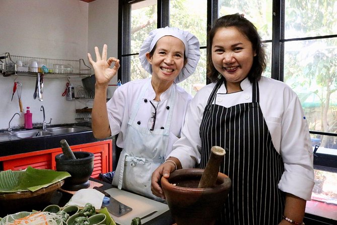 Bangkok Market Tour & Thai Cooking Class with Boat Ride with Aoy - What the $199 price buys you