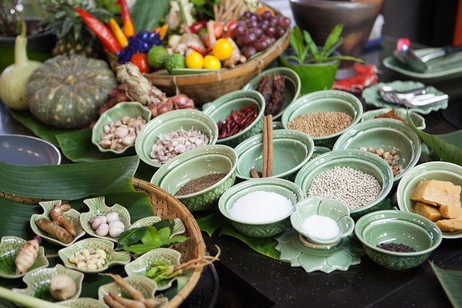 Bangkok Market Tour & Thai Cooking Class with Boat Ride with Aoy - Shopping and tasting at Don Wai Market
