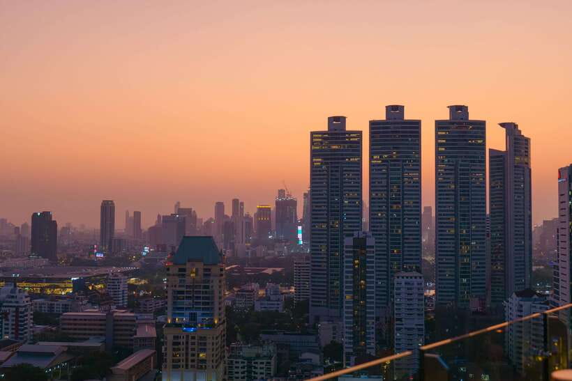 Bangkok: Mojjo Rooftop Lounge & Bar Food & Beverage Package - A rooftop view from Bangkok’s 32nd floor