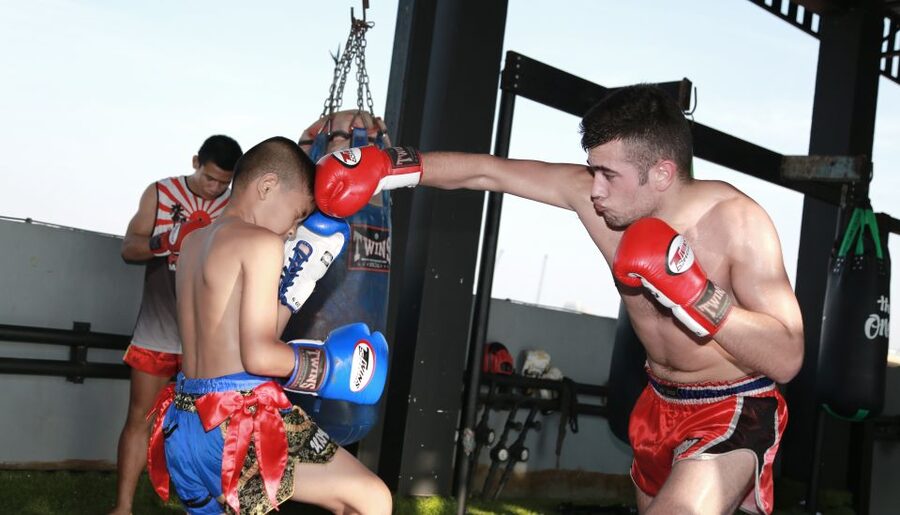 Bangkok: Muay Thai Boxing Class for Beginners - What happens during the 60-minute session