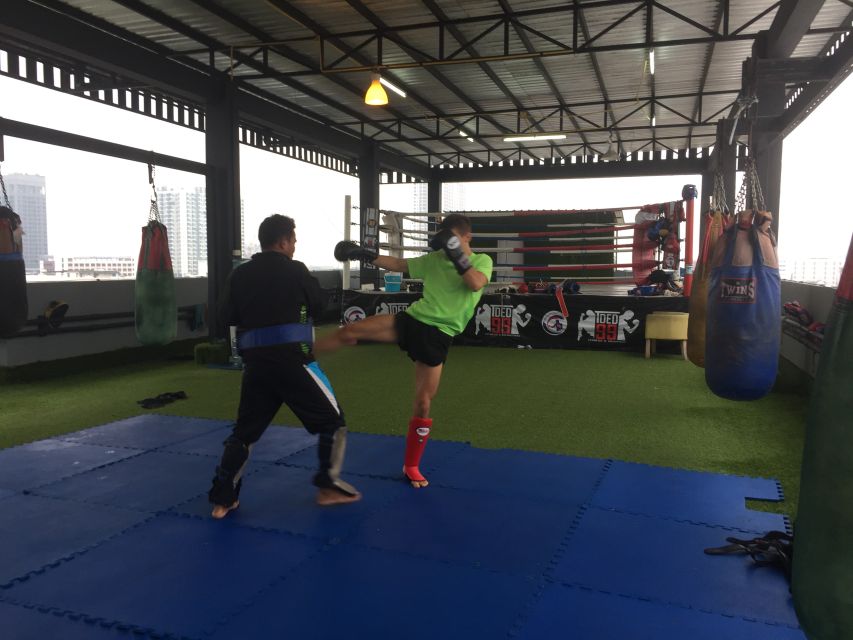 Bangkok: Muay Thai Boxing Class for Beginners - How hard is the class?