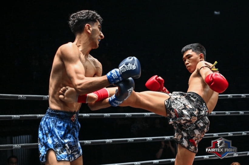 Bangkok: Muay Thai Match at Lumpinee Boxing Stadium - Choosing between Club Class, Ringside, and Grandstand