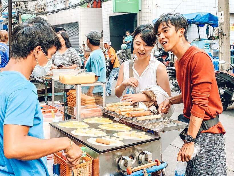 Bangkok: Must-Try Hidden Bike & Food Experience - One hour through a traditional village and canal lanes