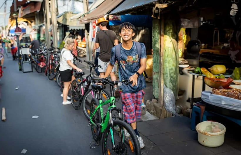 Bangkok: Must-Try Hidden Bike & Food Experience - What the $59 price really covers