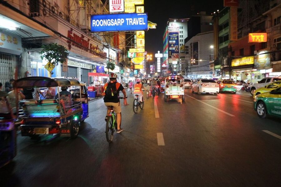 Bangkok: Night Bike Ride and Dinner at a Local Restaurant - What the $45 price really covers