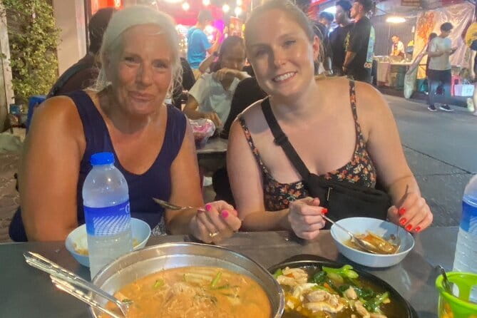 Bangkok Night Food Tour By Tuk Tuk - Wongwian Yai night market starts the food trail