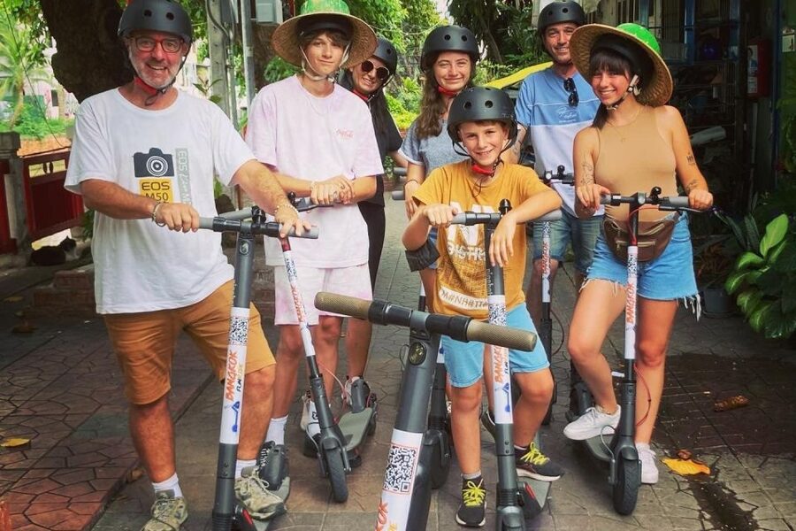 Bangkok : Old City Guided E-Scooter &/or Bike Tour - How the guides shape the experience