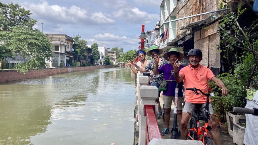 Bangkok : Old City Guided E-Scooter &/or Bike Tour - Rama VIII Bridge and the Chao Phraya River