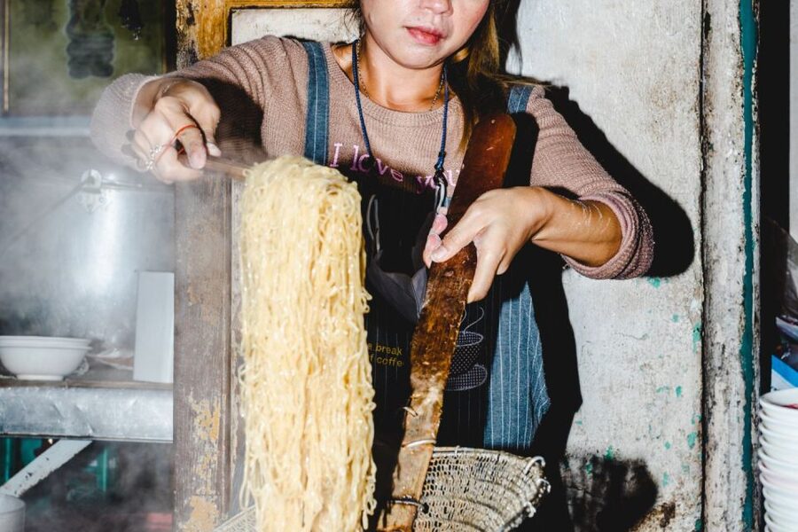 Bangkok: Old Siam Food Tour with 15+ Tastings - Nang Loeng Market and the long tasting session