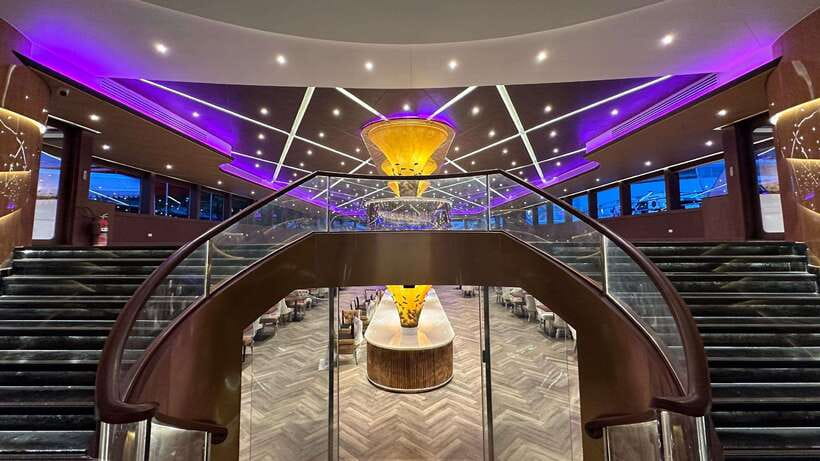 Bangkok: Opulence Luxury Dinner Cruise with Hotel Transfer - Rooftop views and live music