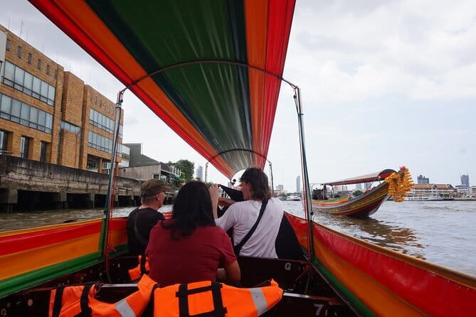 Bangkok Private and Custom Local Guide Tour - Wat Traimit and the Gold Buddha
