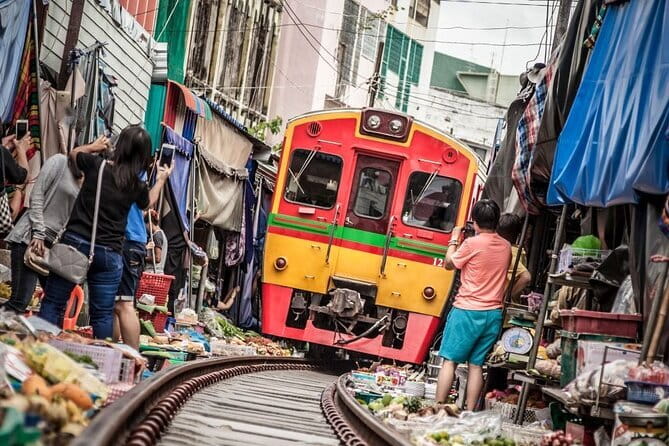 Bangkok Private and Custom Local Guide Tour - Three Temples With Different Personalities