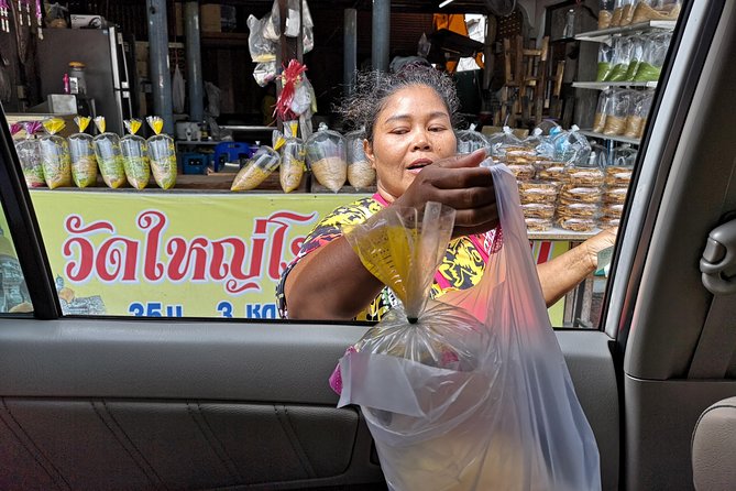 Bangkok: Private Ayutthaya and Bang Pa-In Summer Palace Tour - Bang Pa-In Summer Palace and its mix of styles