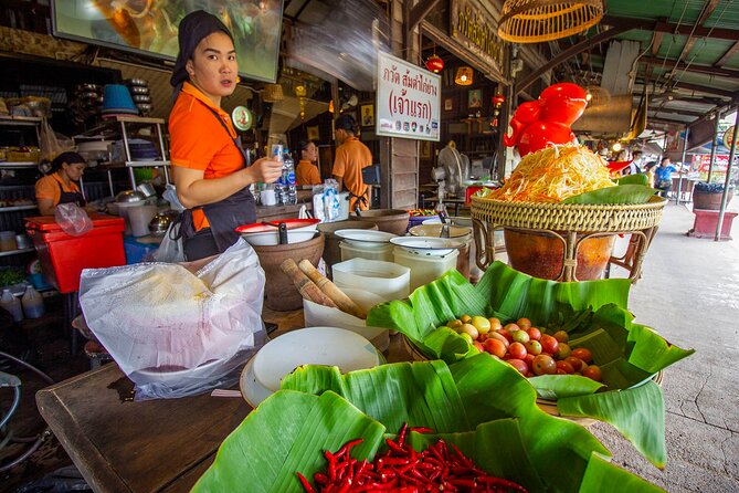 Bangkok Private Customizable Tour with Guide - Markets that show Bangkok beyond the monuments