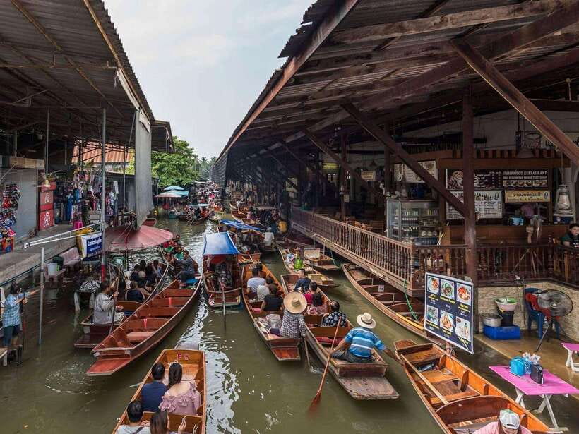 Bangkok: Railway and Floating Market Tour with Dragon Temple - Why this three-stop route works