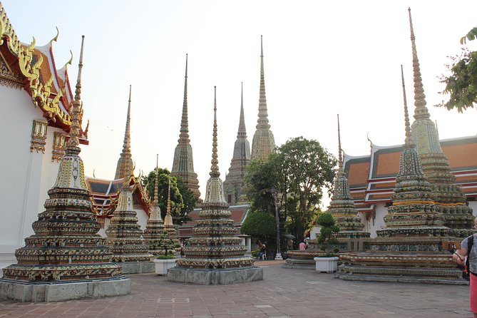 Bangkok Reclining Buddha (Wat Pho) Entrance Ticket - Getting through the entrance with less fuss
