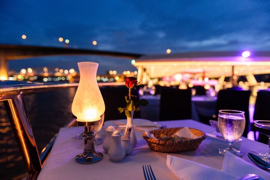 Bangkok: River Dinner Cruise on the Chao Phraya Princess - What You See Along the Route