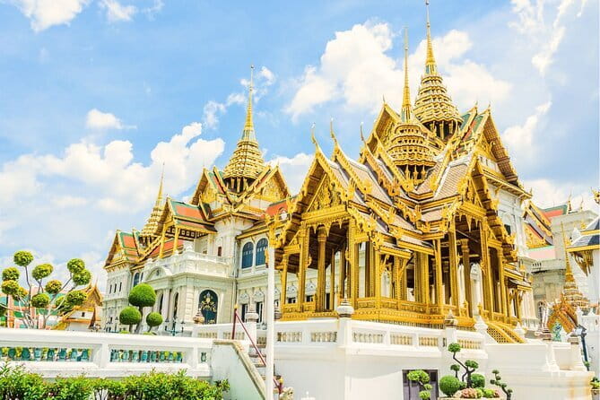 Bangkok: Rooftops, Clubs & Go Gos-Soi Cowboy, Nana Plaza, Soi 11 - Aces Nightclub and the move to Levels