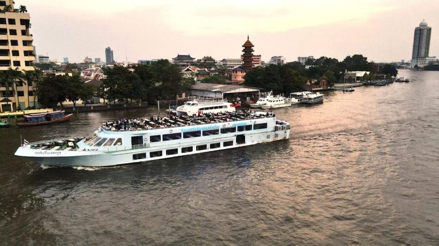 Bangkok: Royal Princess Chao Phraya Dinner Cruise - Arriving at Asiatique before 7:30 PM