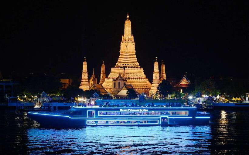 Bangkok: Royal Princess River Dinner Cruise with Live Music - Choosing a deck and understanding your table