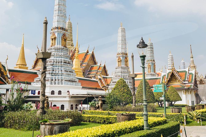 Bangkok's Grand Palace Complex and Wat Phra Kaew Tour - What to wear at Thailand’s holiest temple