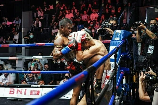 Bangkok's Top Muay Thai Ticket at Rajadamnern Stadium - What the Wai Kru Ceremony Adds