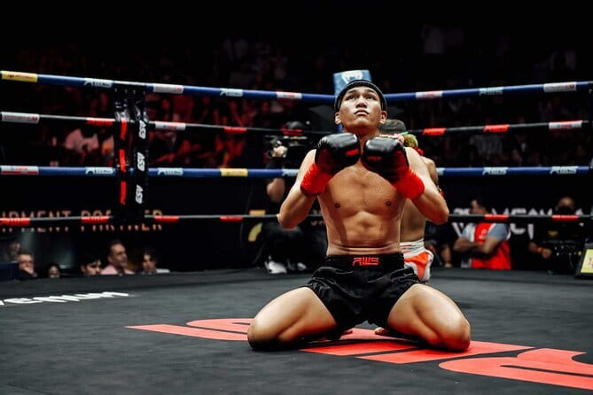 Bangkok's Top Muay Thai Ticket at Rajadamnern Stadium - Choosing Between Ringside, Club Class, and 2nd Class