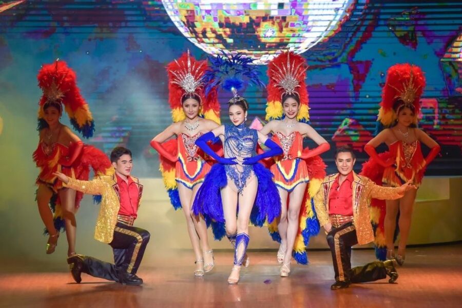 Bangkok: Skip-the-Line Golden Dome Cabaret Show Tickets - What the Golden Dome show actually offers
