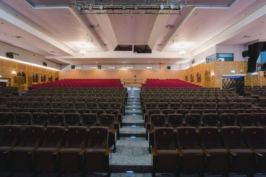 Bangkok: Skip-the-Line Golden Dome Cabaret Show Tickets - Getting there and exchanging your voucher