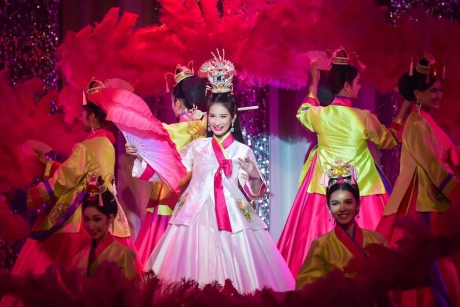 Bangkok: Skip-the-Line Golden Dome Cabaret Show Tickets - What the audience response tells you