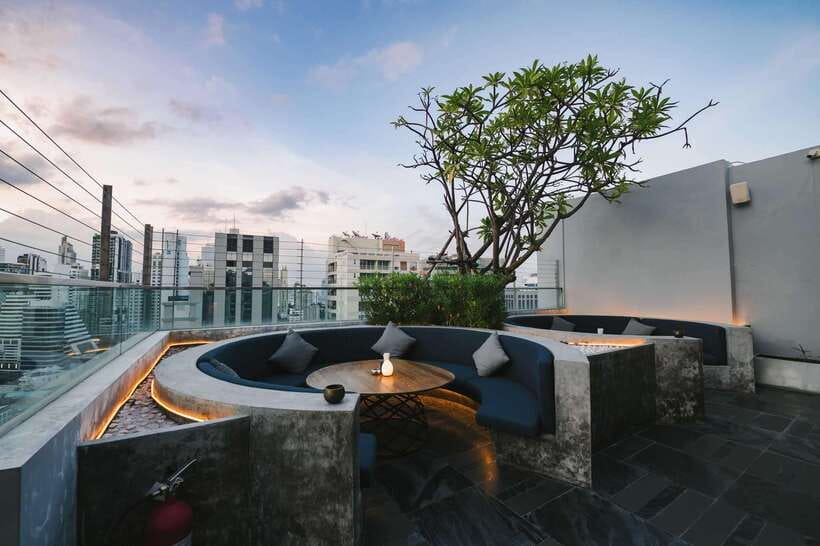 Bangkok: Sky on 20 Rooftop Bar With Free Flow Drinks - A 90-Minute Evening Above Bangkok