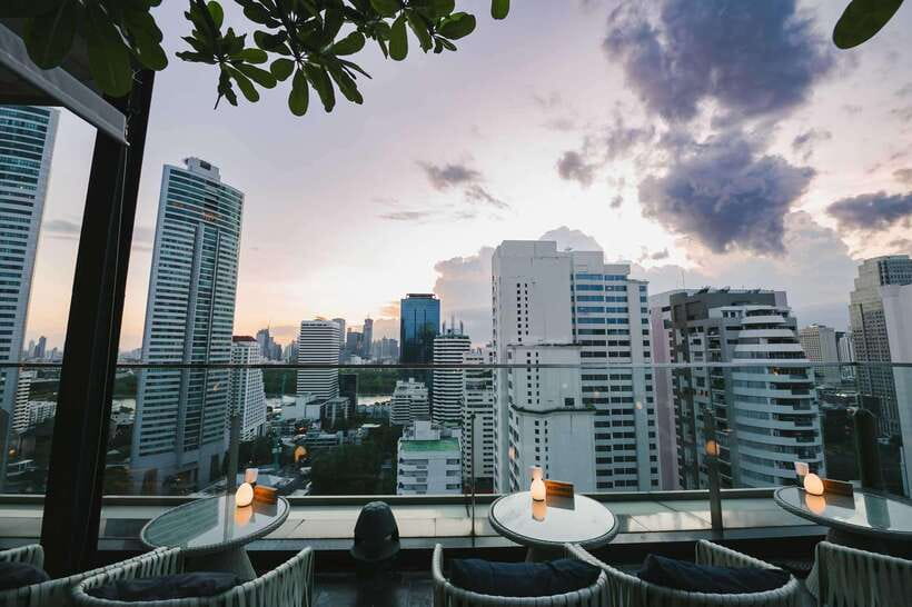 Bangkok: Sky on 20 Rooftop Bar With Free Flow Drinks - Cocktails, Wine, and Food