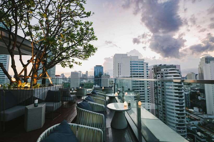 Bangkok: Sky on 20 Rooftop Bar With Free Flow Drinks - Best Timing for Sunset and Night Views
