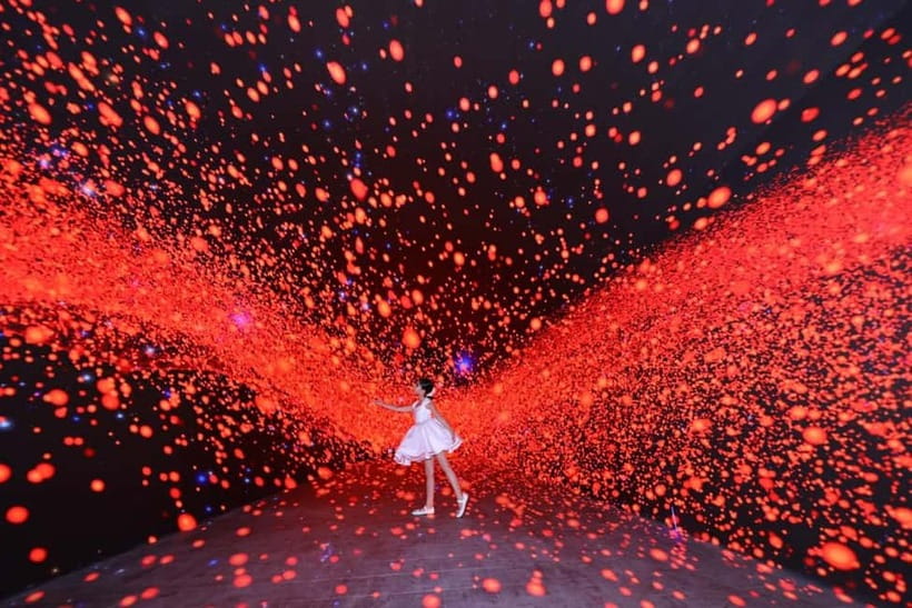 Bangkok: Space & Time Cube Ticket Options 9D Film or VR Game - The Tech Playground for Children