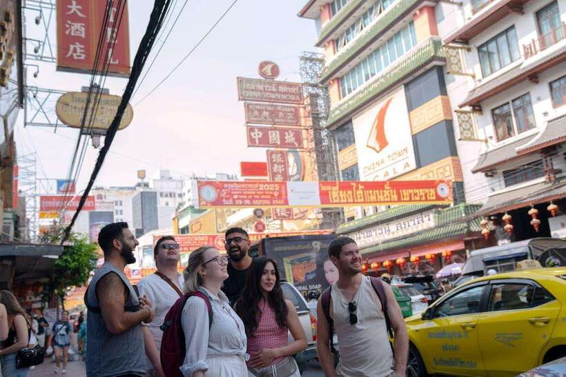 Bangkok: Talad Noi Hidden Gems & Street Food Adventure - The Chinese food stops: turnip cake and chwee kueh