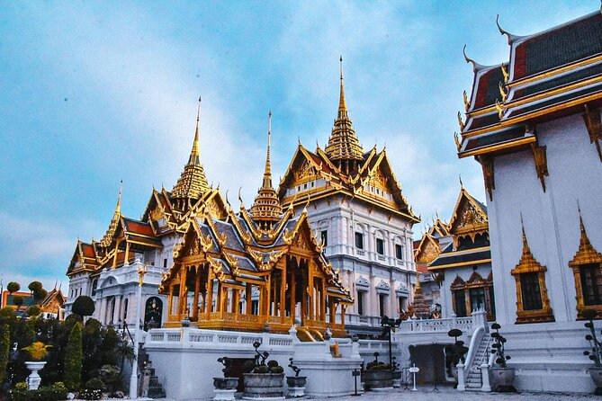 Bangkok: The Grand Palace, Wat Pho, and Wat Arun Walking Tour - Crossing the Chao Phraya at Tha Tien