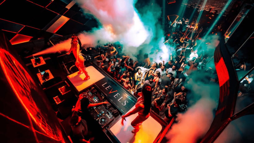 Bangkok: The Speakeasy, Rooftop & Iconic Venues Pub Crawl - Levels Club supplies the VIP finale