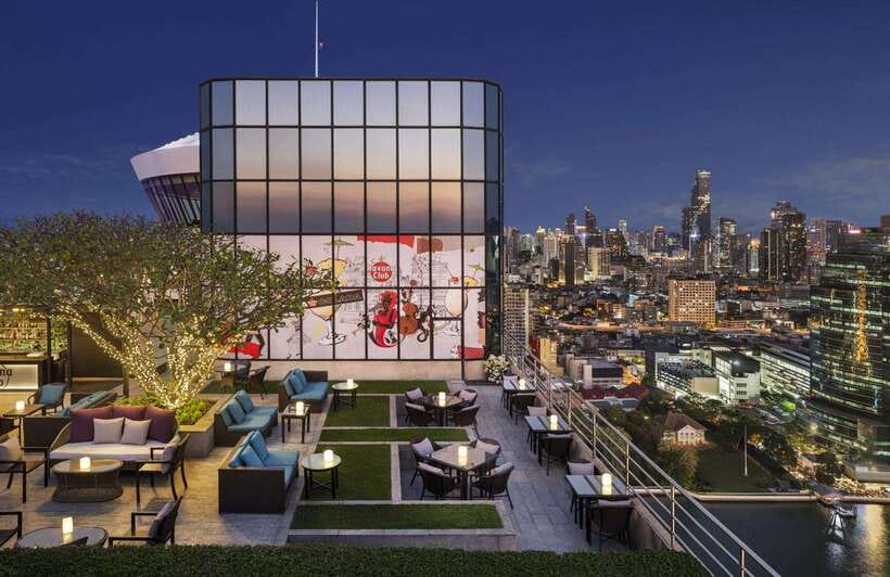 Bangkok: ThreeSixty Rooftop Bar at Millennium Hilton - The terrace is best for photos and open-air views