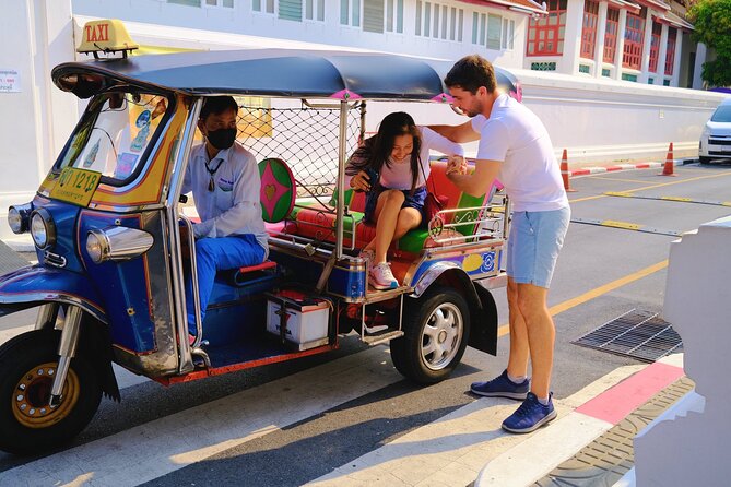 Bangkok Thrilling Tuk Tuk Tour (Private & All-Inclusive) - Wat Prayun near Memorial Bridge