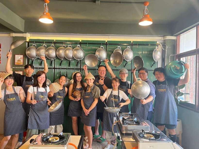 Bangkok: Tingly Thai Cooking School Half-Day Cooking Class - Making curry paste changes the lesson
