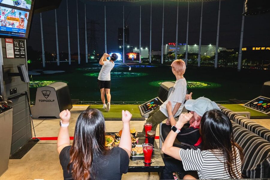 Bangkok: Topgolf Megacity Packages - The atmosphere: social, active, and not especially quiet