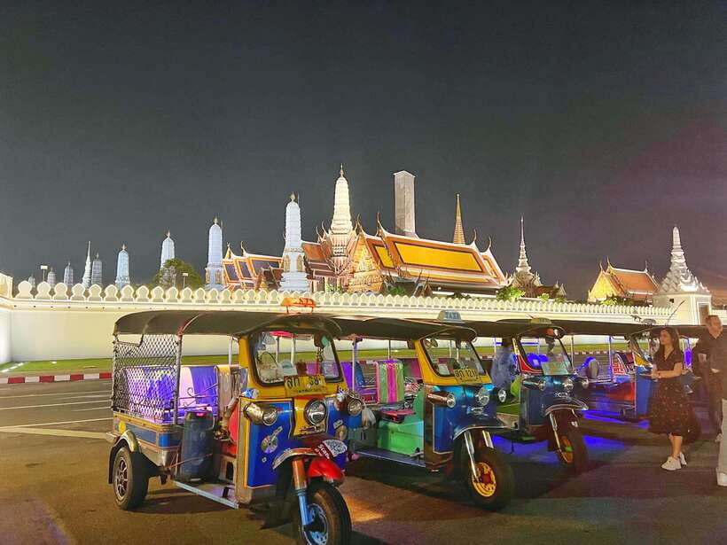 Bangkok Tuk-Tuk by Night with Chinatown Street Food Meal - Wat Arun under the evening lights
