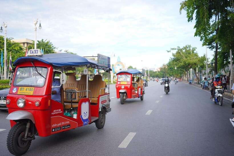 Bangkok: Tuk Tuk Day Pass App & Boat Chao Phraya River - Chao Phraya River: a useful transport break