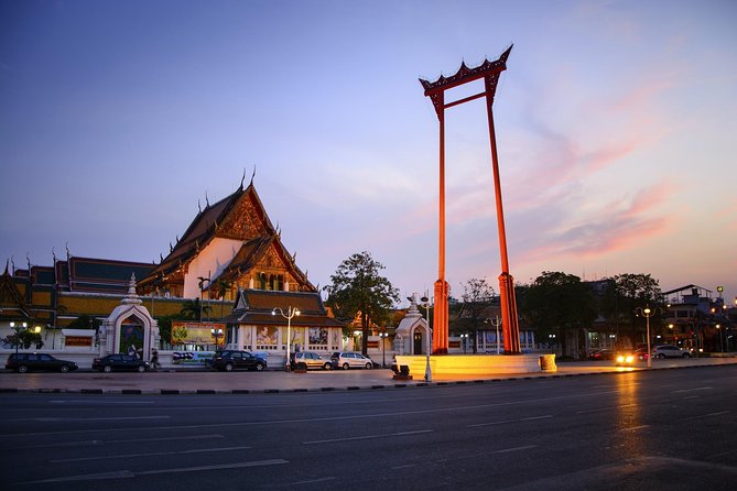 Bangkok Under the Night Lights by TUK-TUK (SHA Plus) - Eating your way through Yaowarat