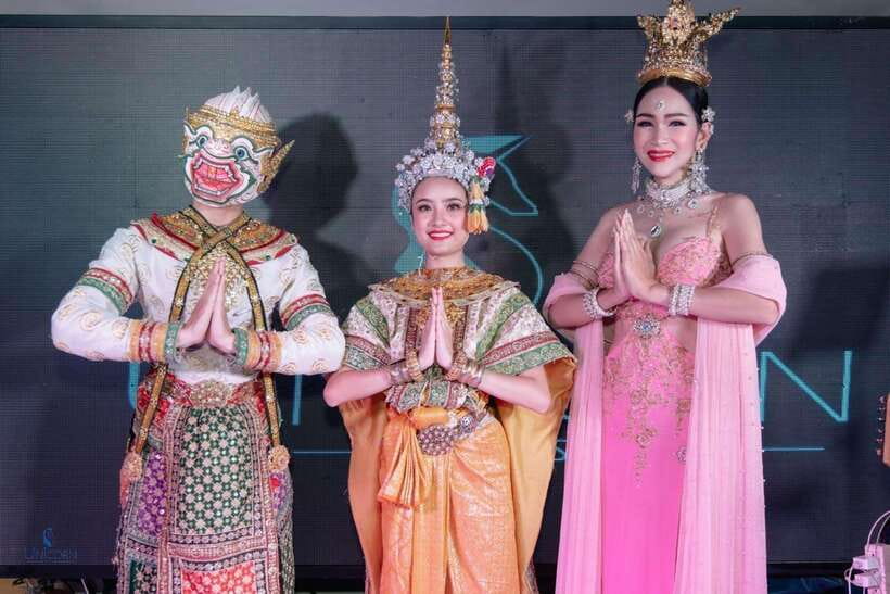 Bangkok: Unicorn Chao Phraya River Dinner Cruise - Two hours on the Chao Phraya after sunset