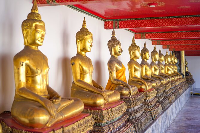 Bangkok Wat Pho and Flower Market Historical Walking Tour - Changing into Thai dress at Wat Arun