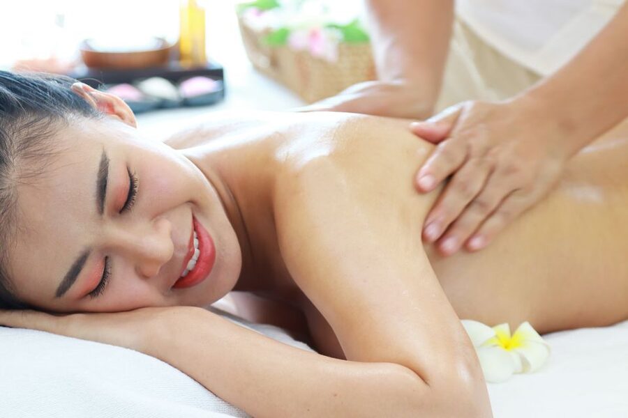 Bangkok: Wat Pho Thai Massage in Your Hotel Room - What happens during the two-hour treatment